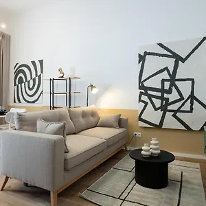 46-m2-central-bright-apartment-with-a-balcony.vienna-besthotels.com/